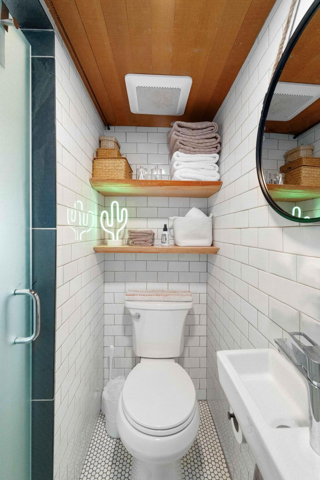 Blue Moon Tiny House, Sauna,Ht ポート・エンジェルス エクステリア 写真